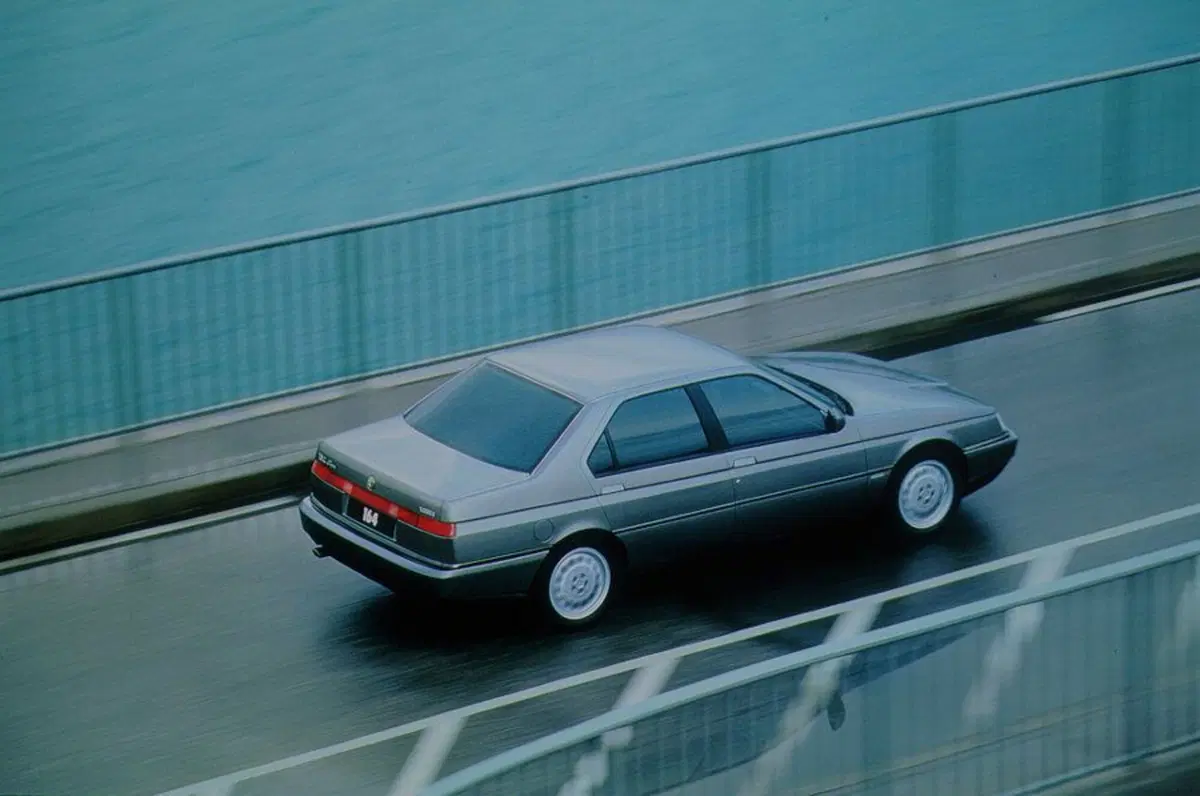 Alfa Romeo 164: l'ammiraglia di fine anni '80 compie 30 anni (9)