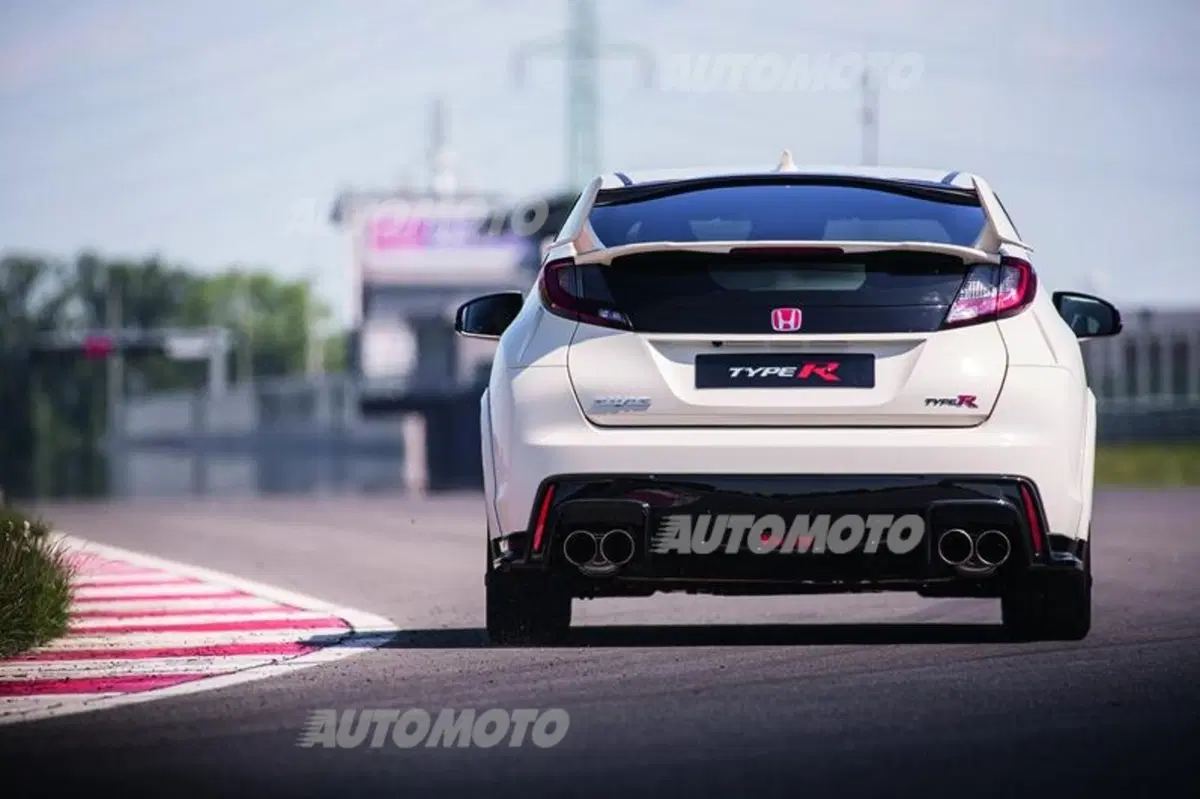 Gabriele Tarquini: «Honda Civic Type R? Con le slick andrebbe (quasi) come una WTCC!» (2)