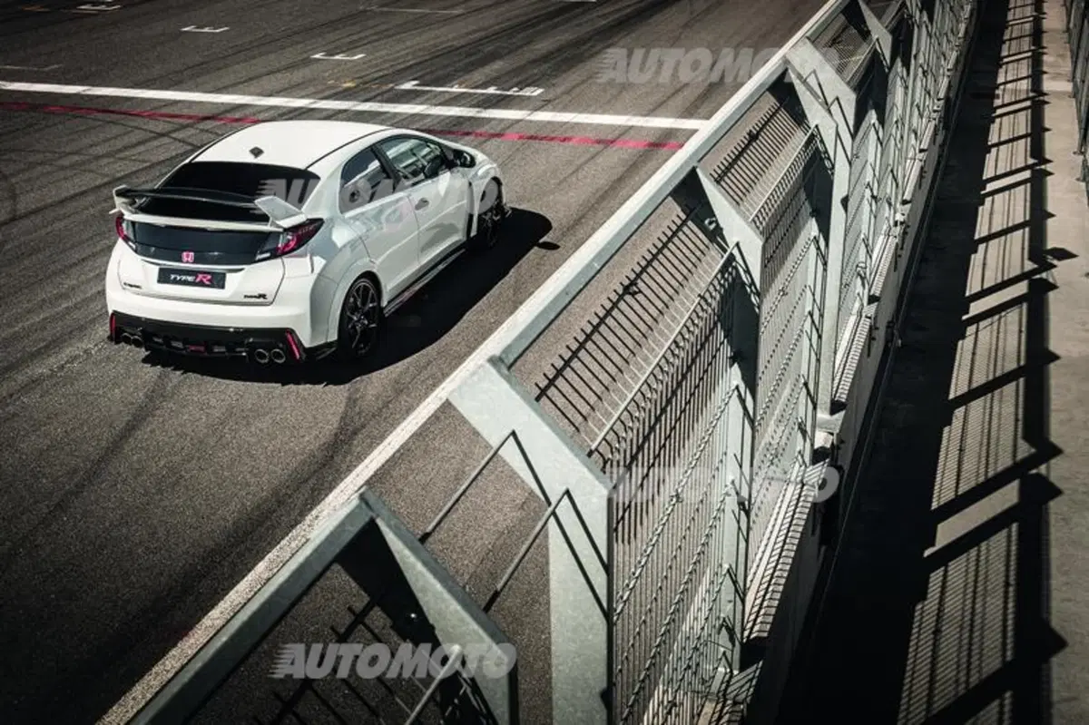 Gabriele Tarquini: «Honda Civic Type R? Con le slick andrebbe (quasi) come una WTCC!» (6)