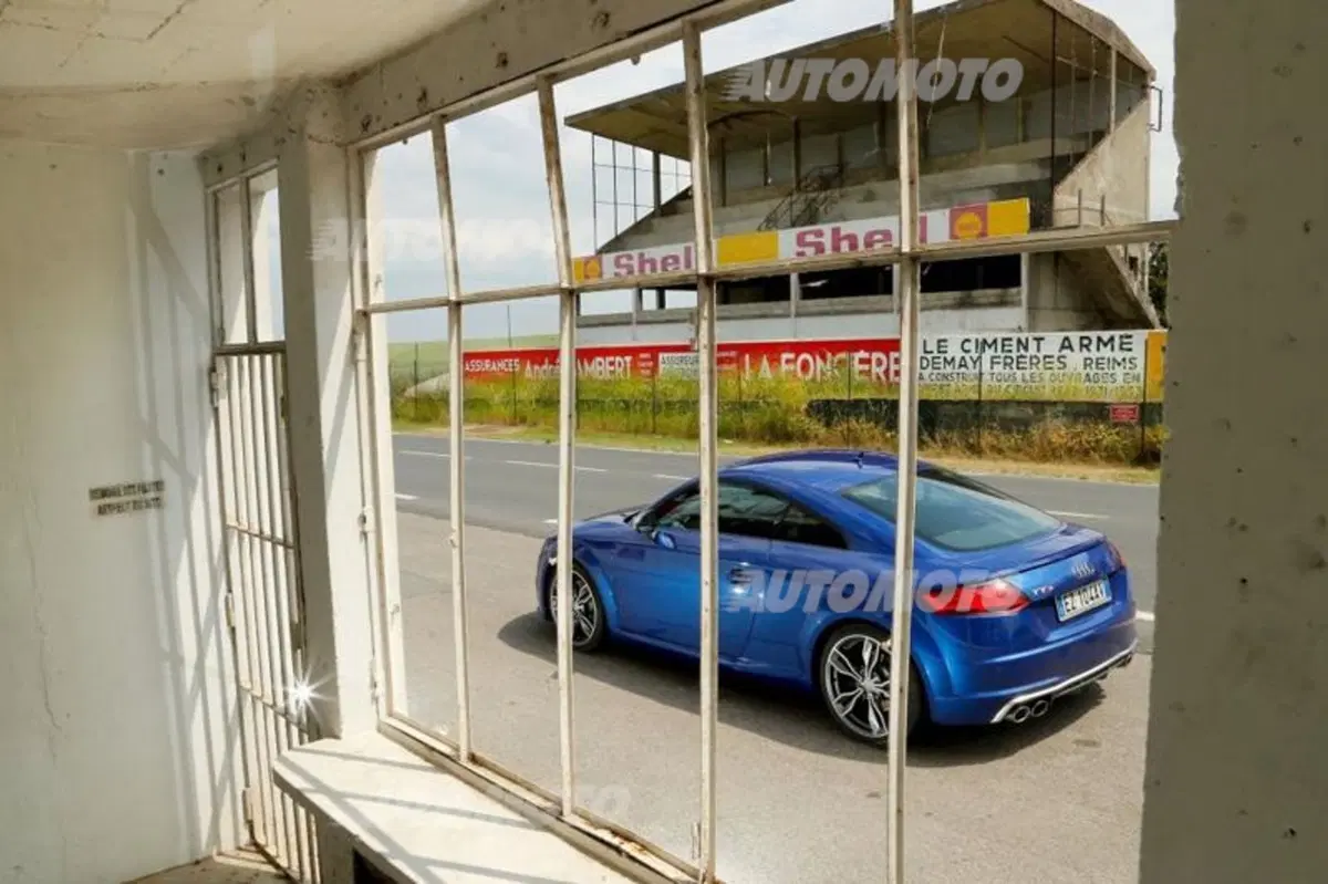 Audi TTS: un viaggio nella culla del Motorsport (30)