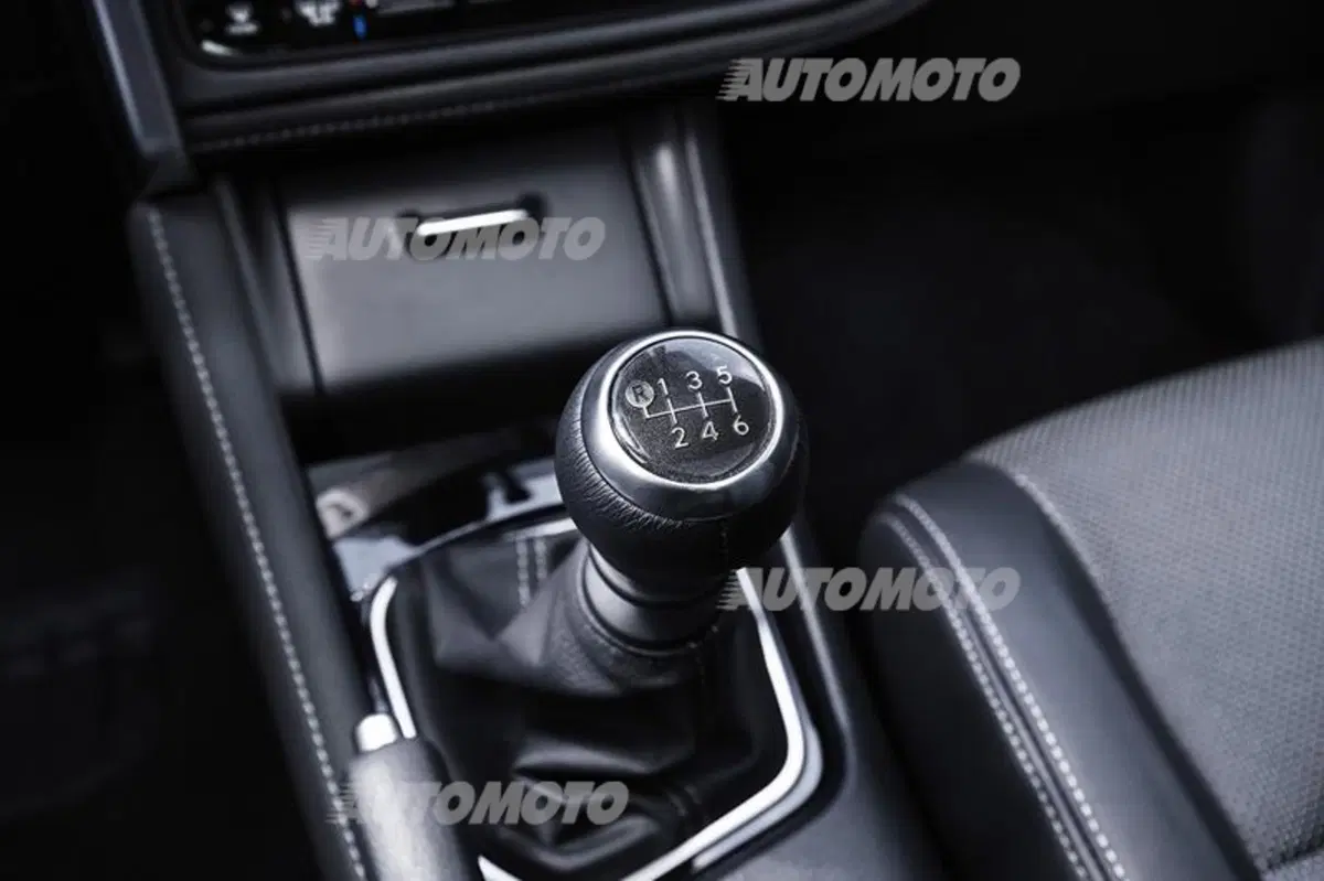 Toyota Auris restyling (19)