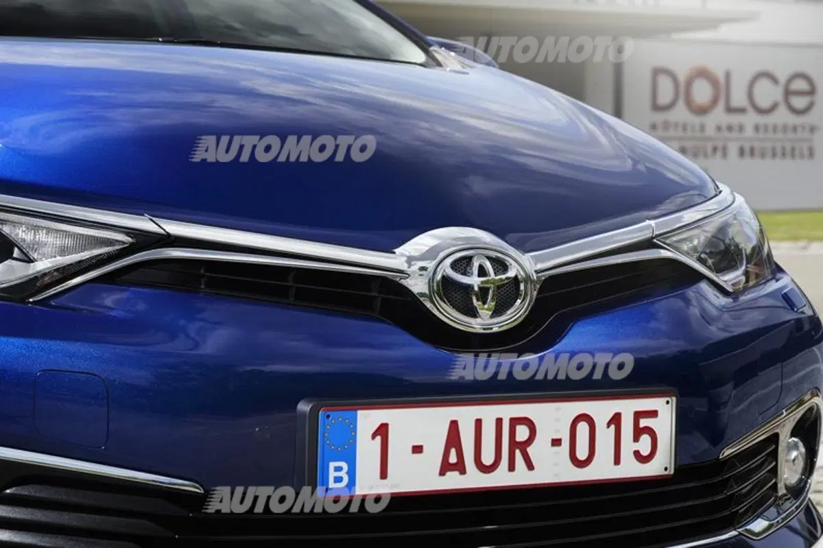 Toyota Auris restyling (23)