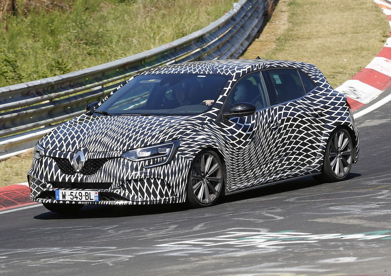 Megane R.S, quasi pronta l&#039;arma pi&ugrave; affilata della casa francese