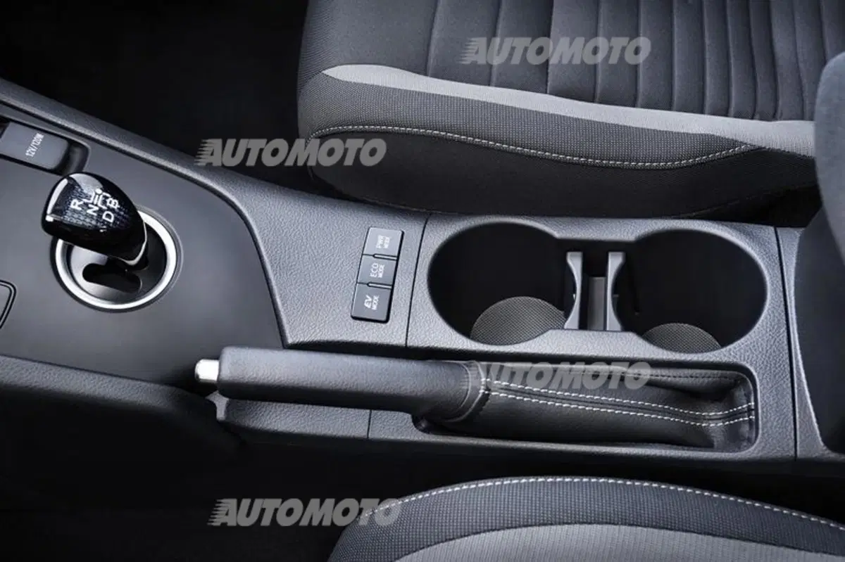 Toyota Auris restyling (45)