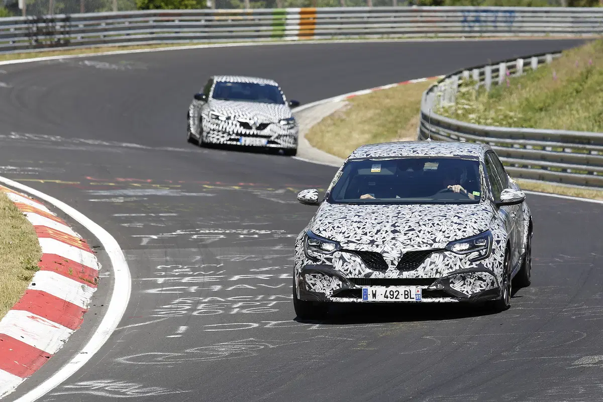 Megane R.S, quasi pronta l'arma più affilata della casa francese