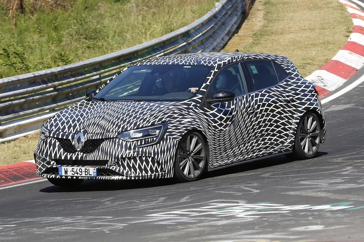 Megane R.S, quasi pronta l'arma più affilata della casa francese (2)