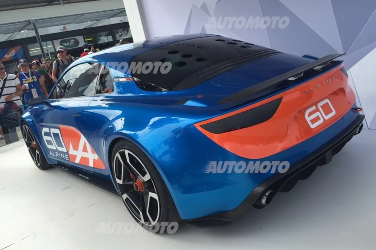 Alpine Celebration concept: anticipa la futura sportiva a motore centrale (2)