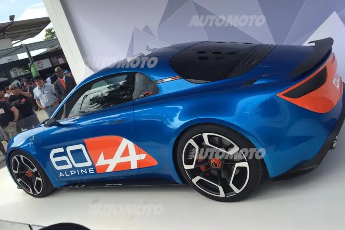Alpine Celebration concept: anticipa la futura sportiva a motore centrale (6)