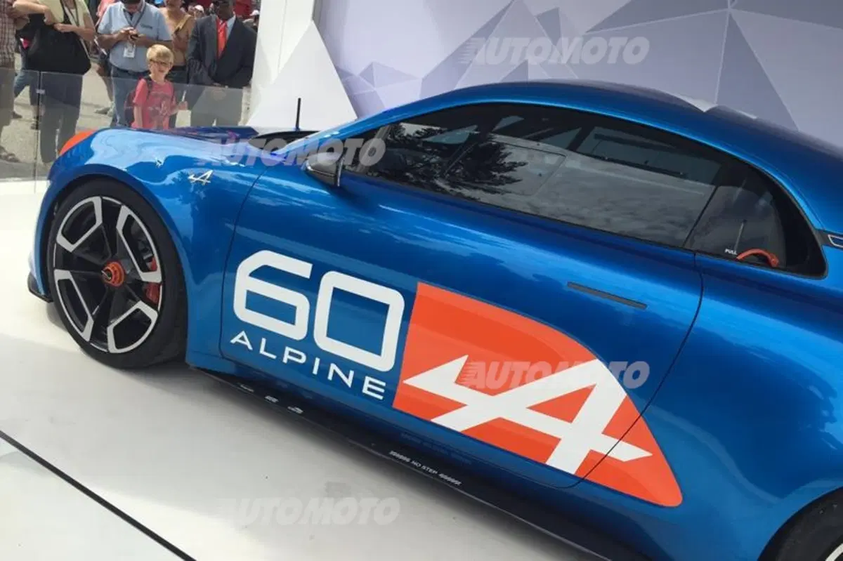 Alpine Celebration concept: anticipa la futura sportiva a motore centrale (8)