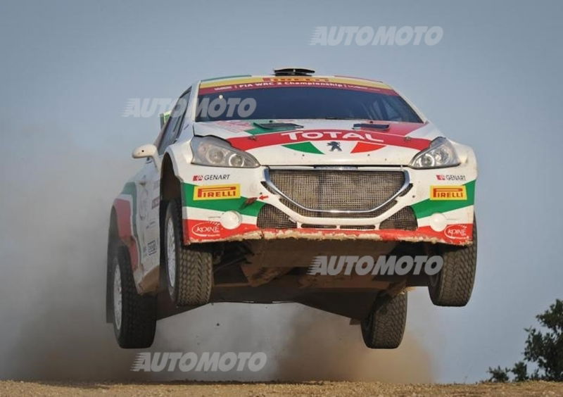 WRC Italia Sardegna. 208T16-Live. &laquo;Una montagna all&rsquo;improvviso in mezzo alla pista!&raquo;