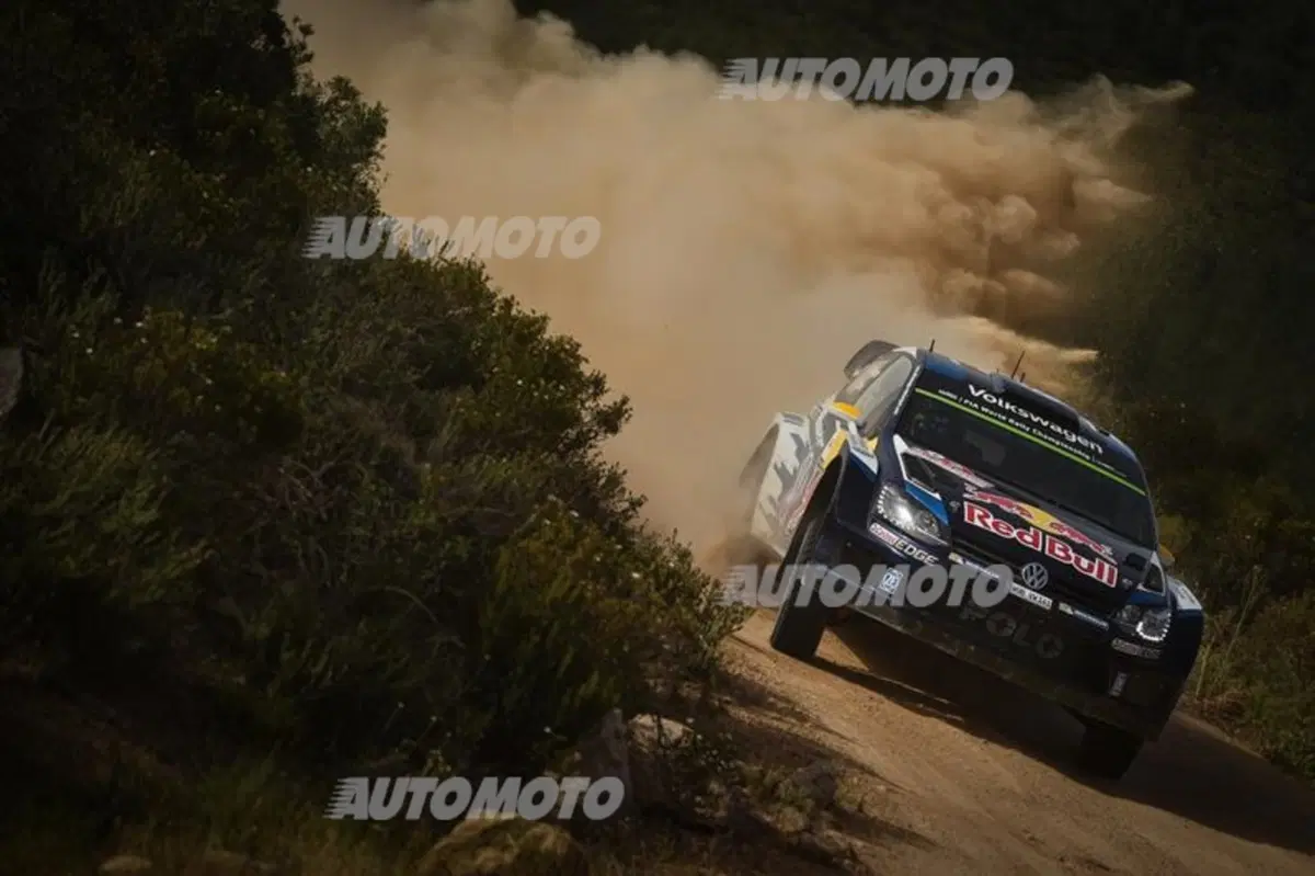 WRC Italia Sardegna. Ogier (VW) vittoria e autografo (31)