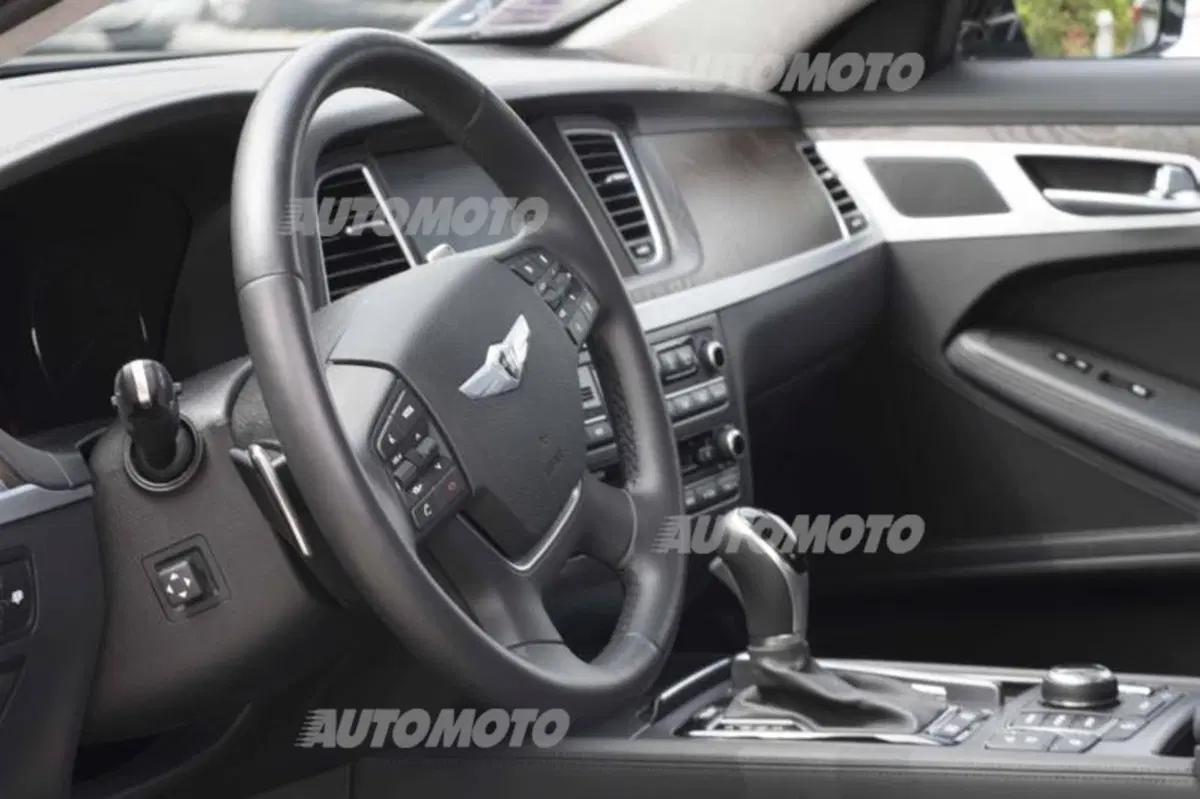 Hyundai Genesis, i40, i30 Turbo, i20 Coupé e ix20 (4)