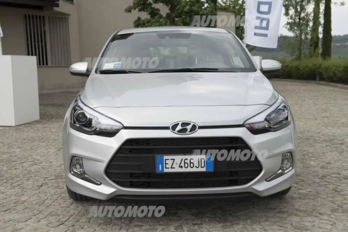 Hyundai Genesis, i40, i30 Turbo, i20 Coupé e ix20 (14)
