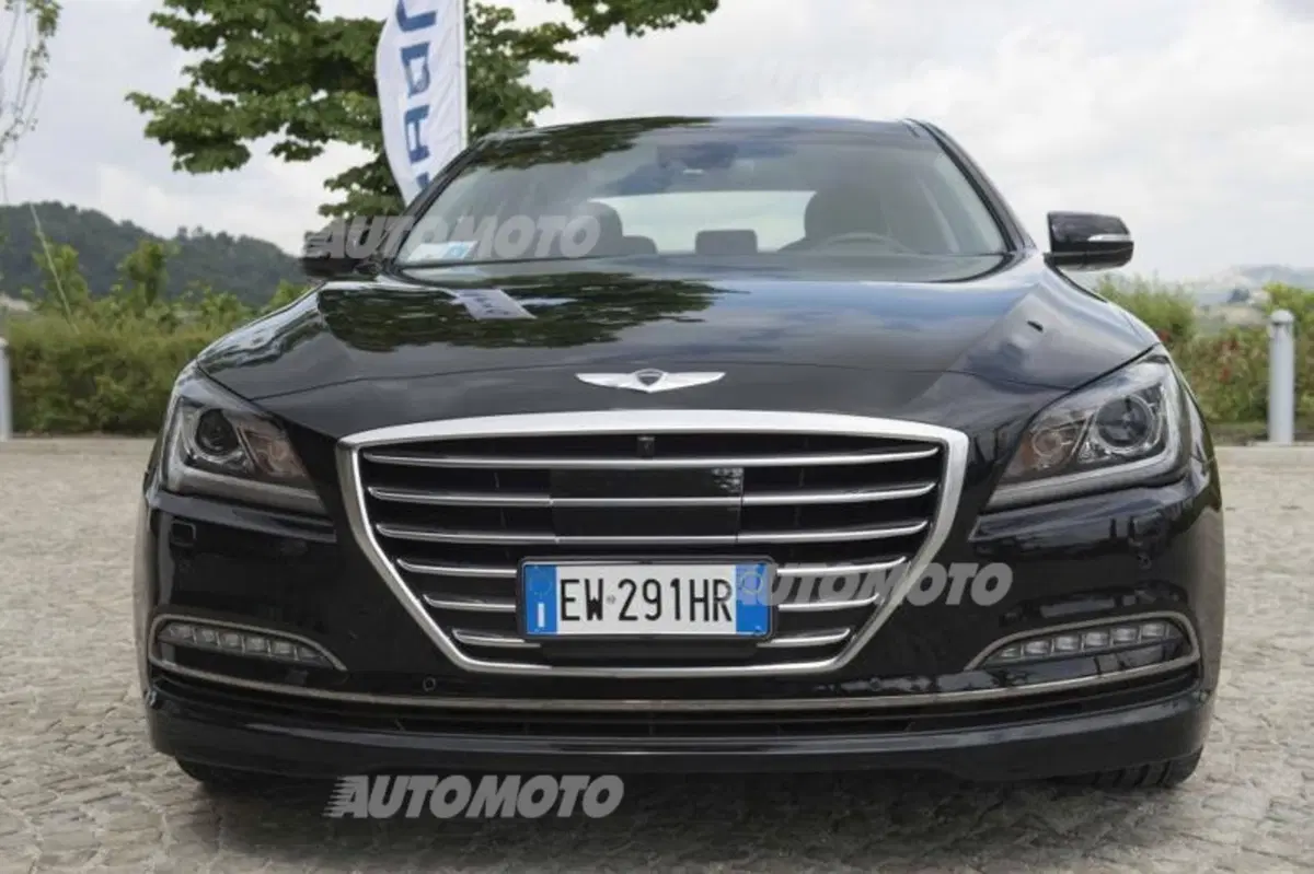 Hyundai Genesis, i40, i30 Turbo, i20 Coupé e ix20 (17)