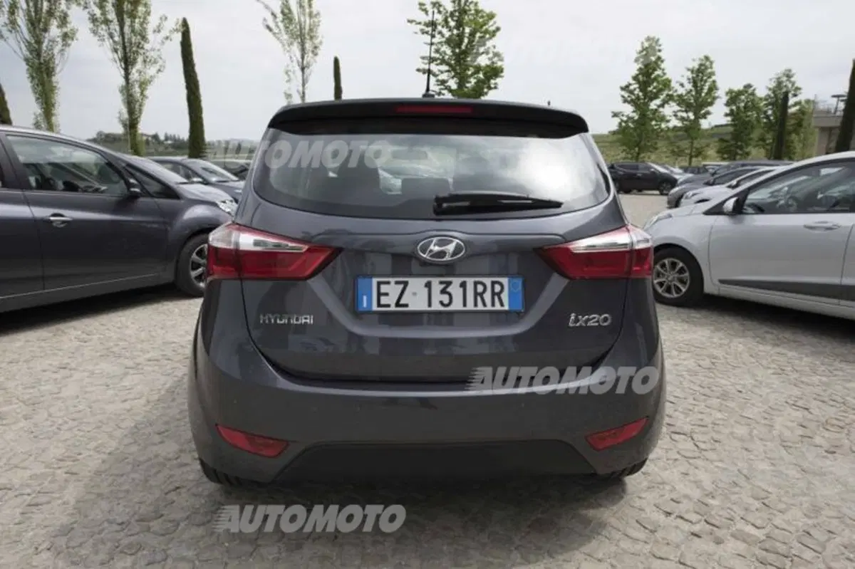 Hyundai Genesis, i40, i30 Turbo, i20 Coupé e ix20 (31)