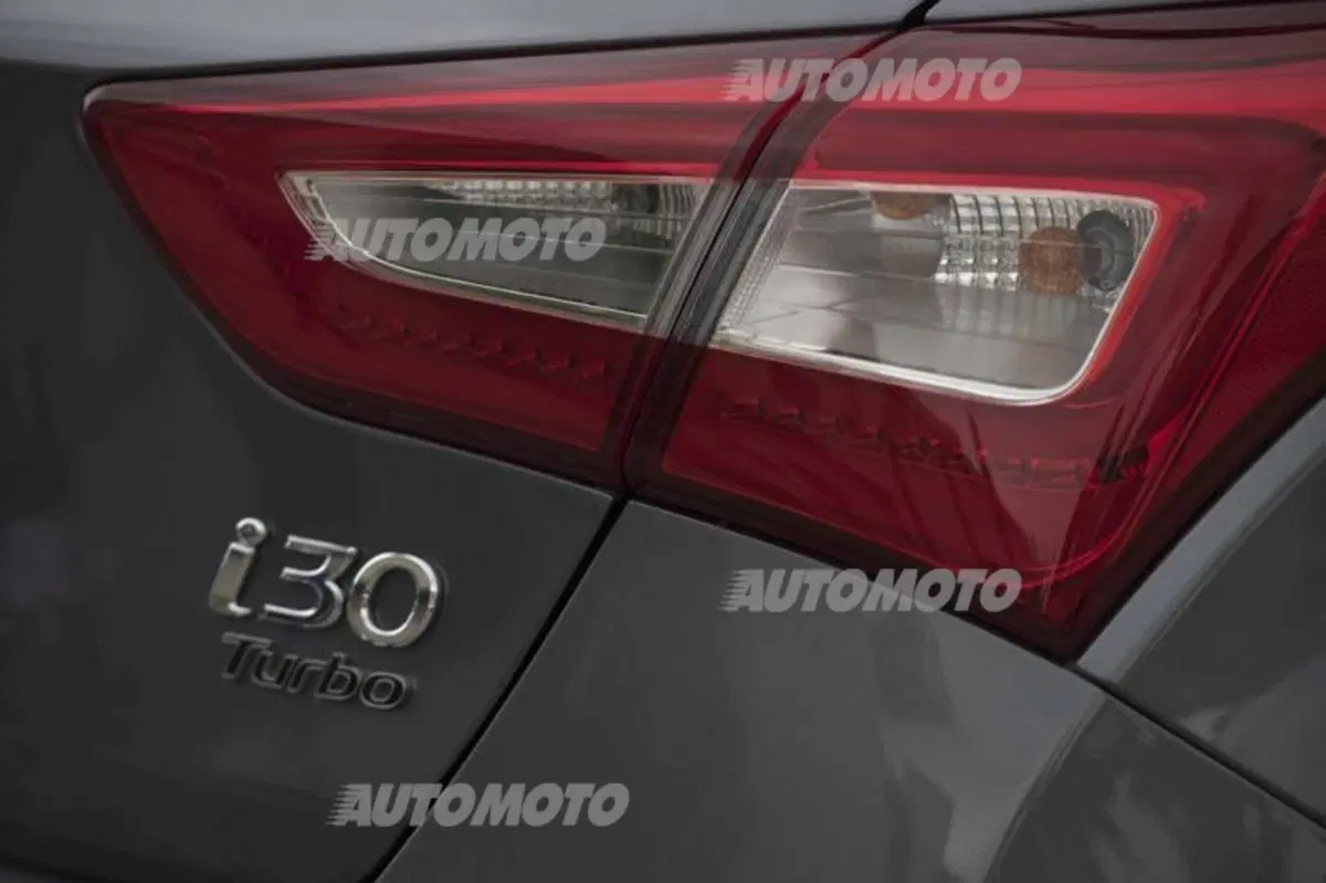 Hyundai Genesis, i40, i30 Turbo, i20 Coupé e ix20 (37)