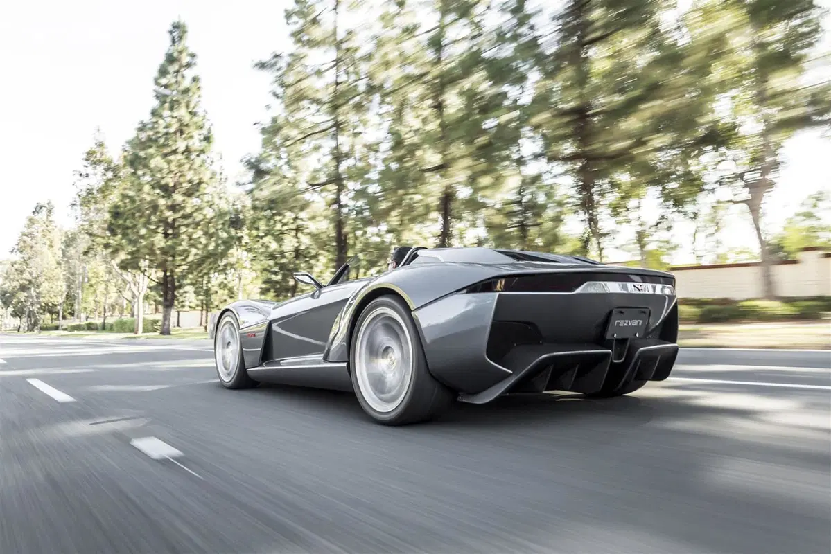 Rezvani Motors Beast: una belva da 500 cavalli (3)