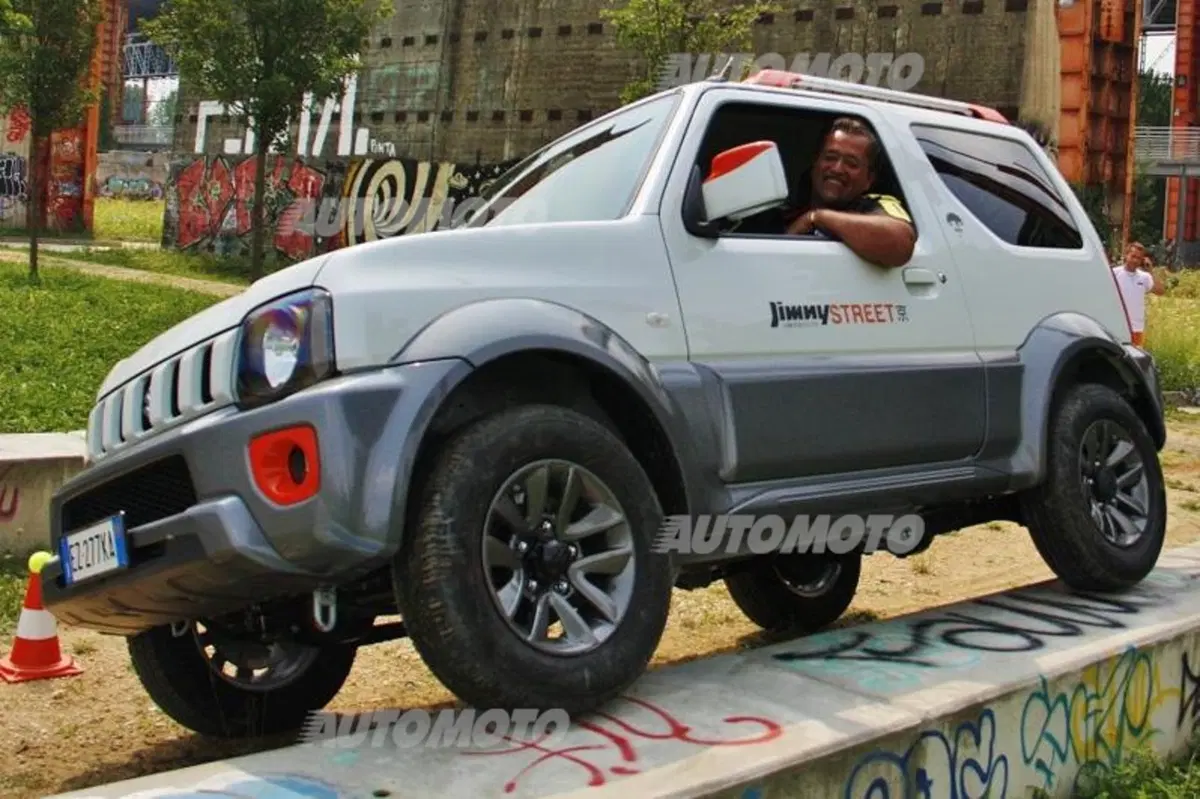 Suzuki Jimny Street (5)
