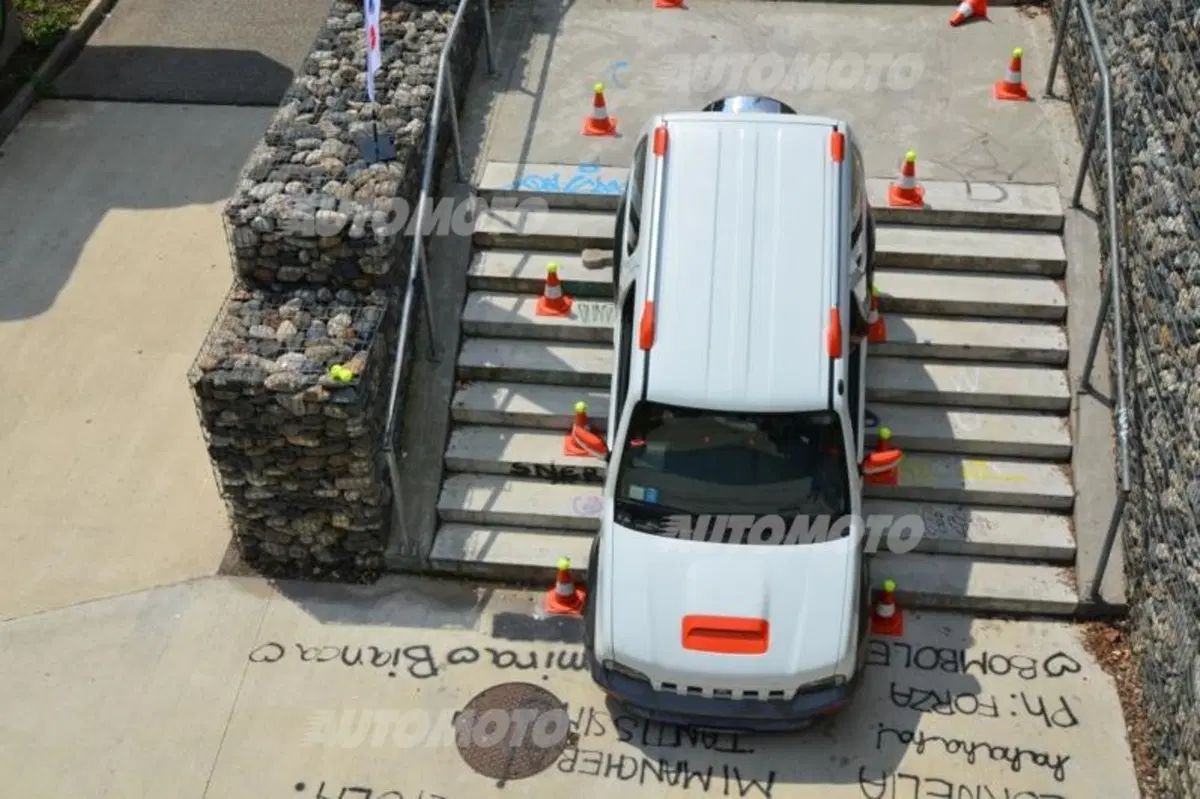 Suzuki Jimny Street (9)