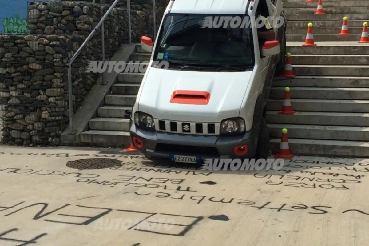 Suzuki Jimny Street (19)