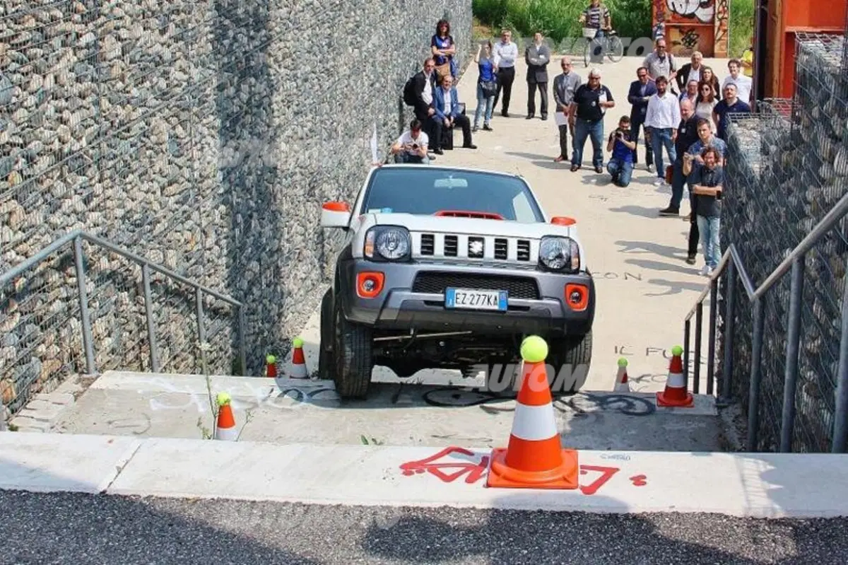 Suzuki Jimny Street (20)