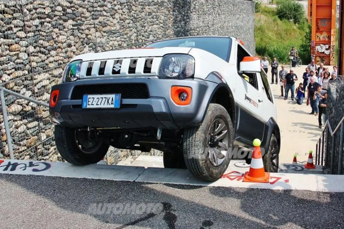 Suzuki Jimny Street (21)