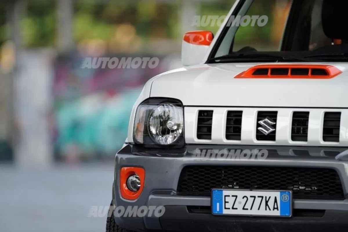 Suzuki Jimny Street (23)