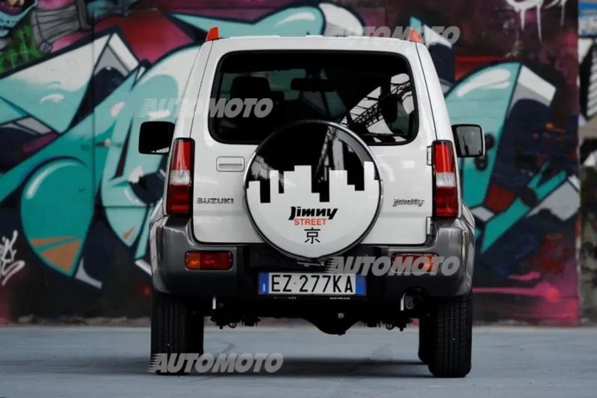 Suzuki Jimny Street (27)