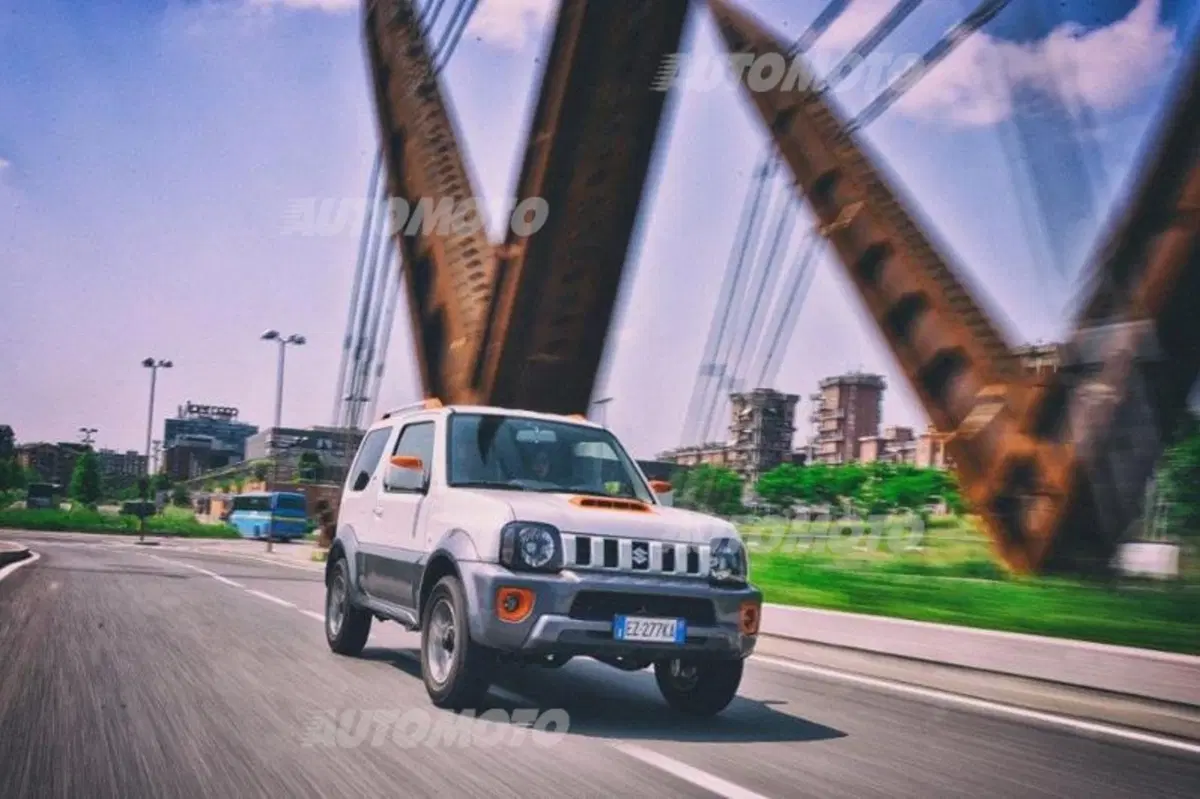 Suzuki Jimny Street (32)
