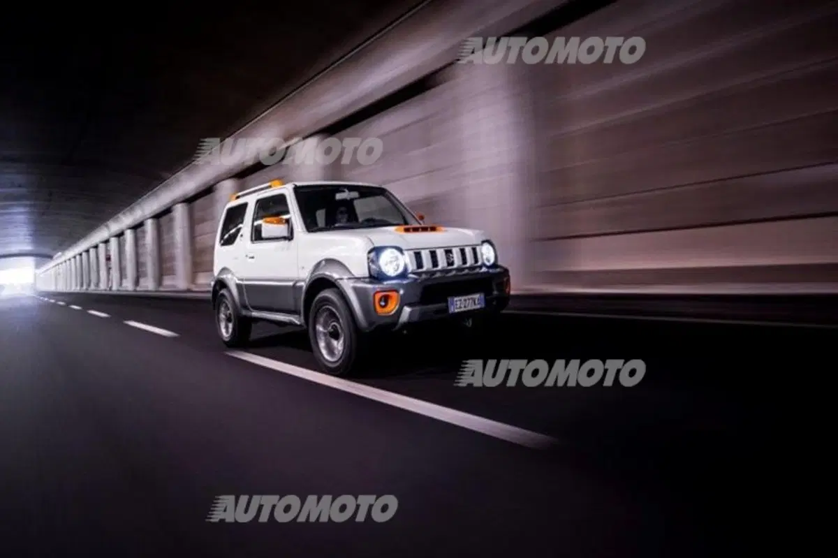 Suzuki Jimny Street (37)