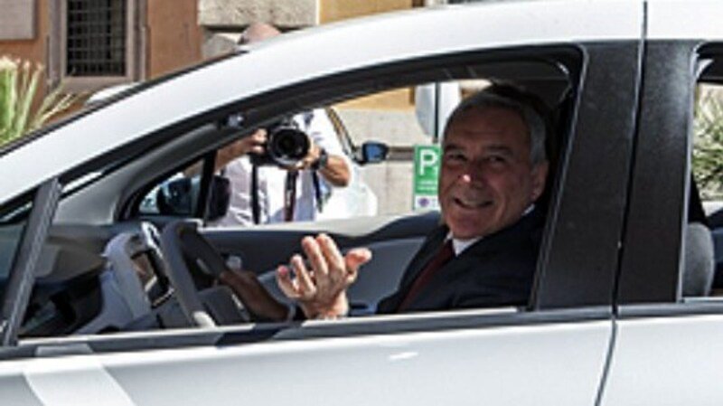 Auto elettriche: quattro Renault Zoe per il Senato