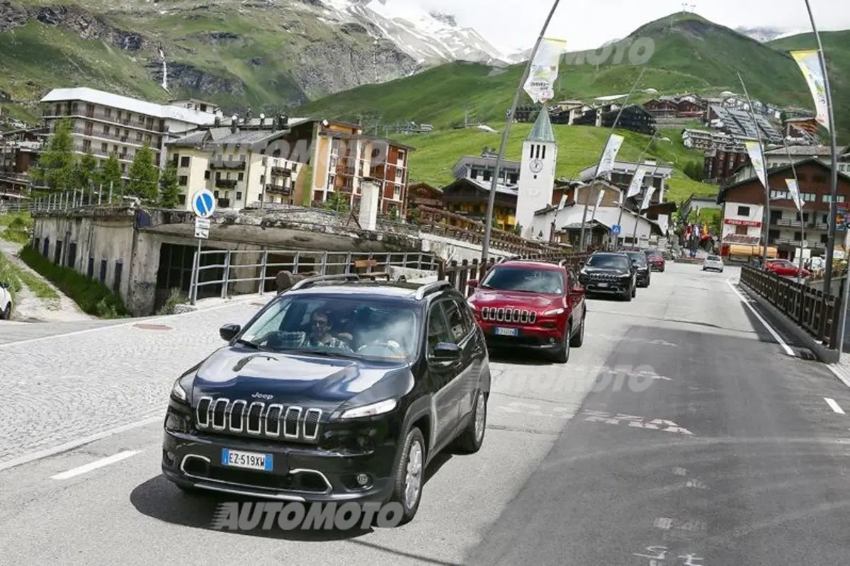 Jeep Cherokee 2.2 200 CV (4)