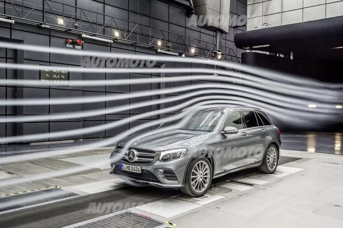 Mercedes GLC: ecco la nuova GLK, tutti i dettagli (18)