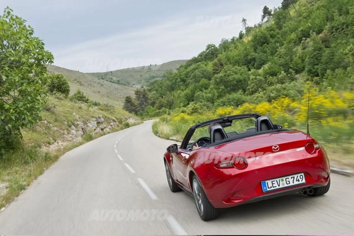 Nuova Mazda MX-5 (12)