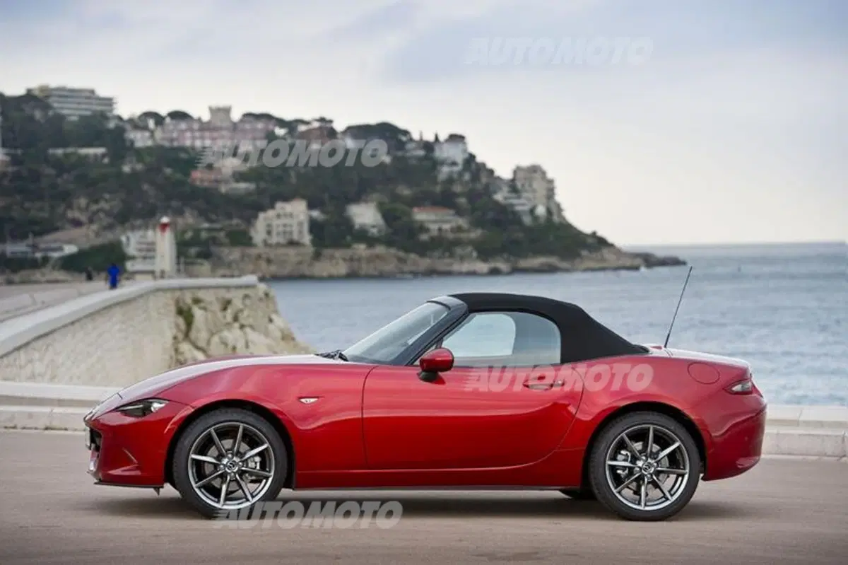 Nuova Mazda MX-5 (22)