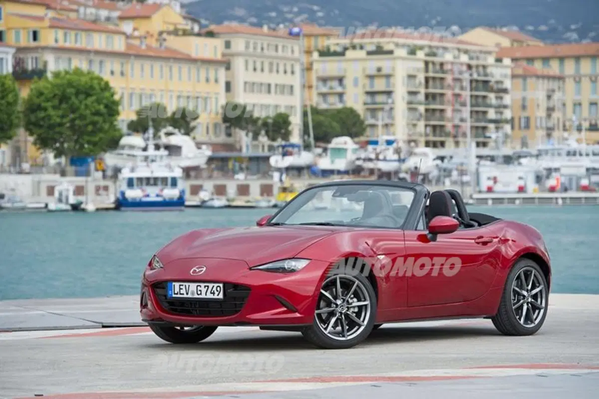 Nuova Mazda MX-5 (24)