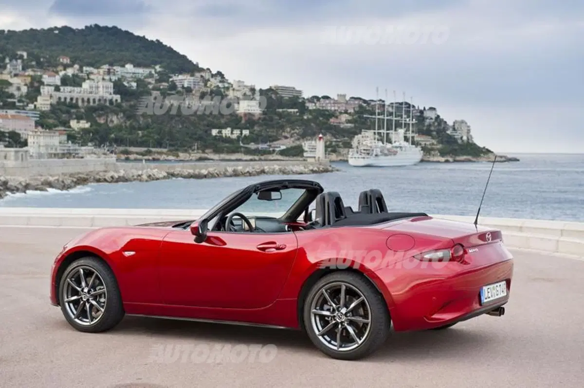 Nuova Mazda MX-5 (27)