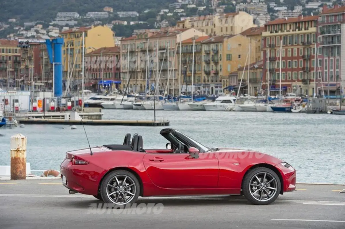Nuova Mazda MX-5 (36)