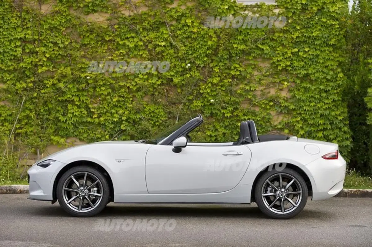 Nuova Mazda MX-5 (45)