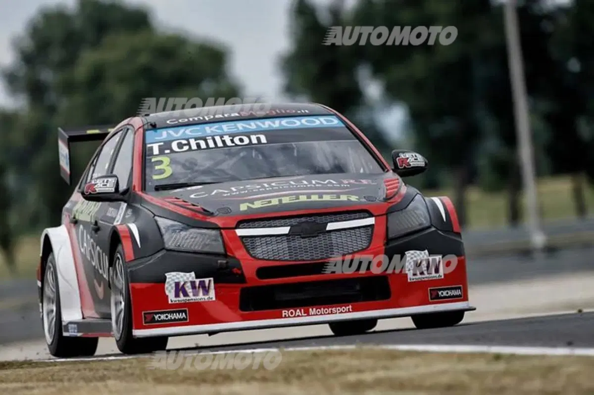 WTCC 2015, qualifiche Slovacchia: pole per Muller (10)