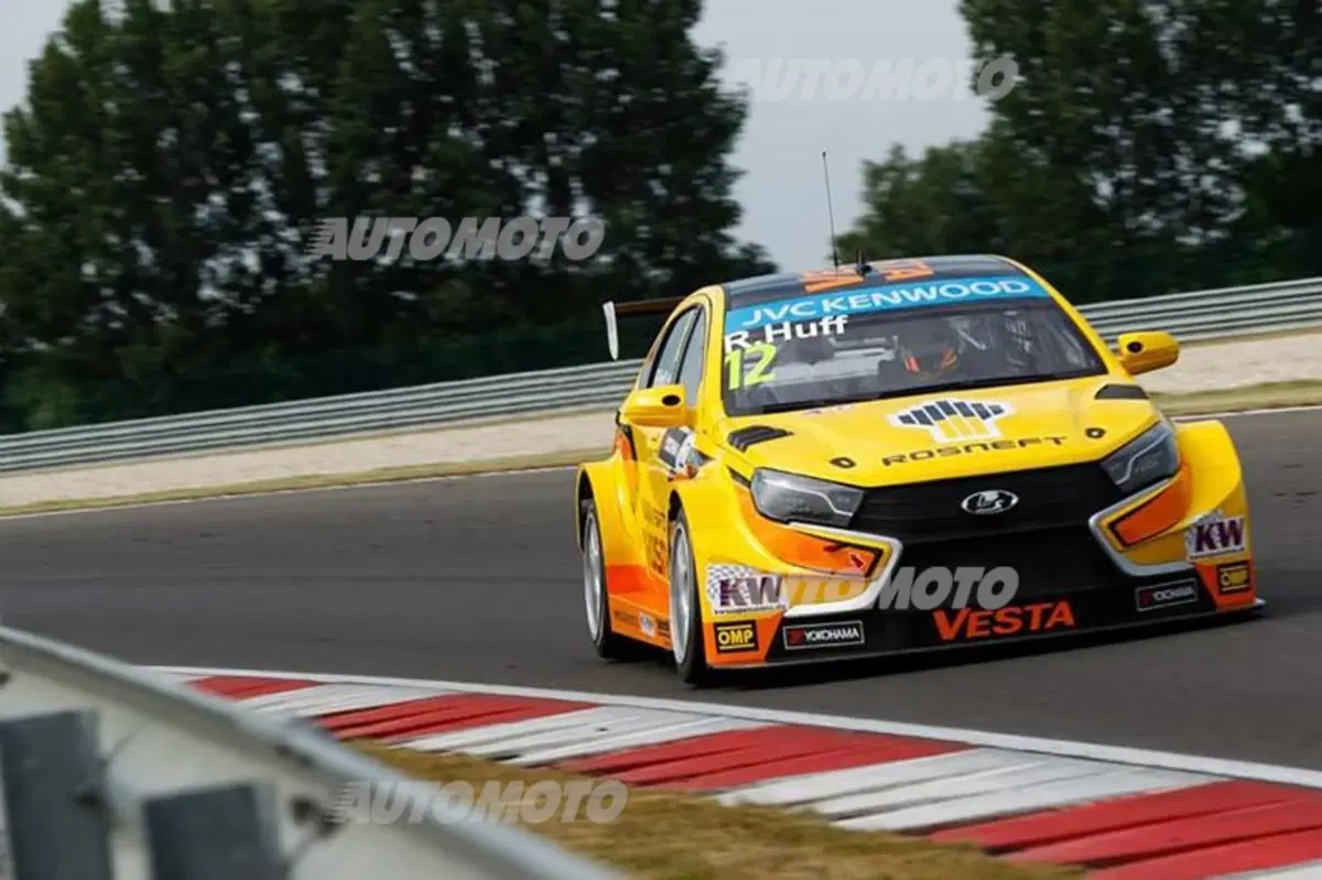 WTCC 2015, Slovacchia: vincono Muller e Loeb (3)