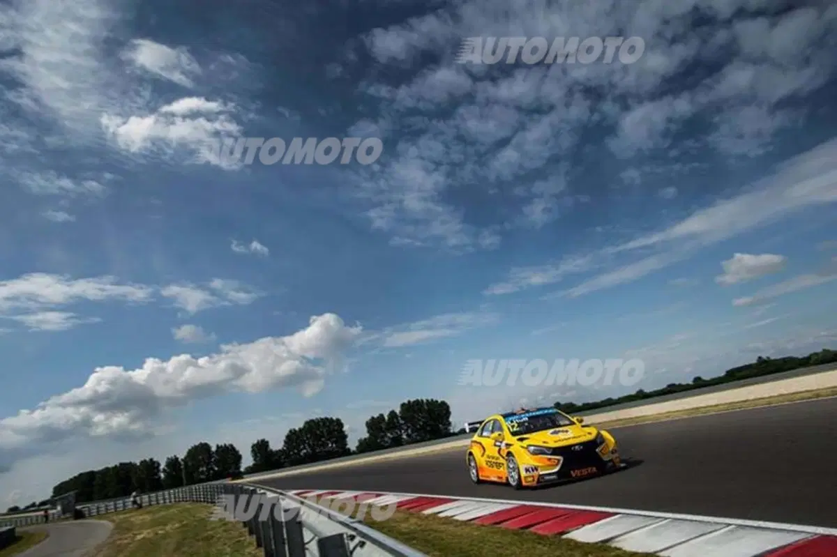 WTCC 2015, Slovacchia: vincono Muller e Loeb (26)