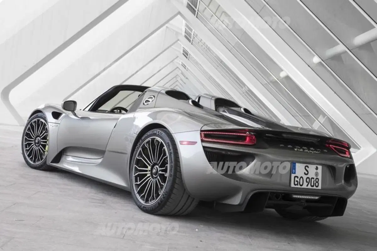 Porsche 918 Spyder, terminata la produzione (4)