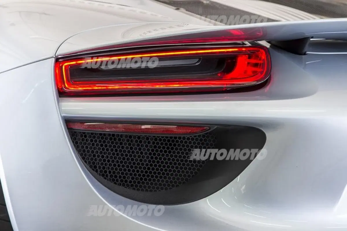 Porsche 918 Spyder, terminata la produzione (21)