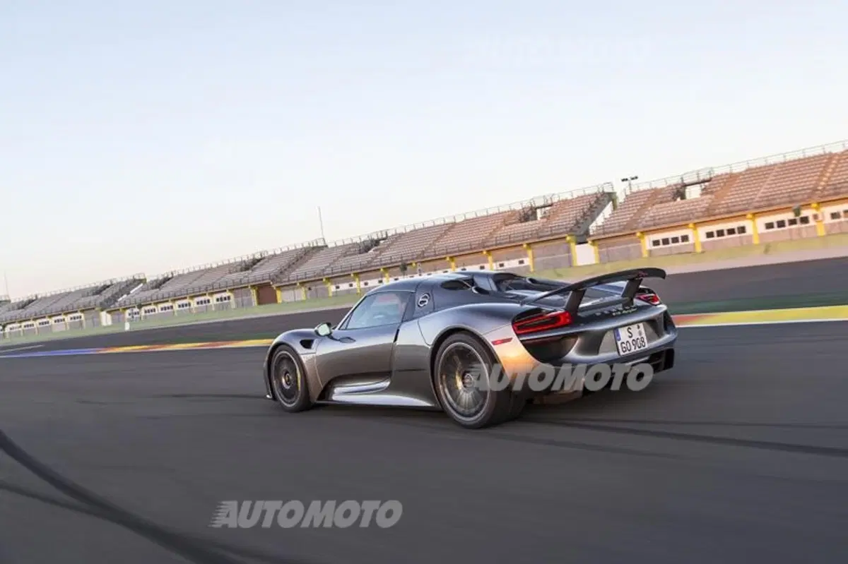 Porsche 918 Spyder, terminata la produzione (32)