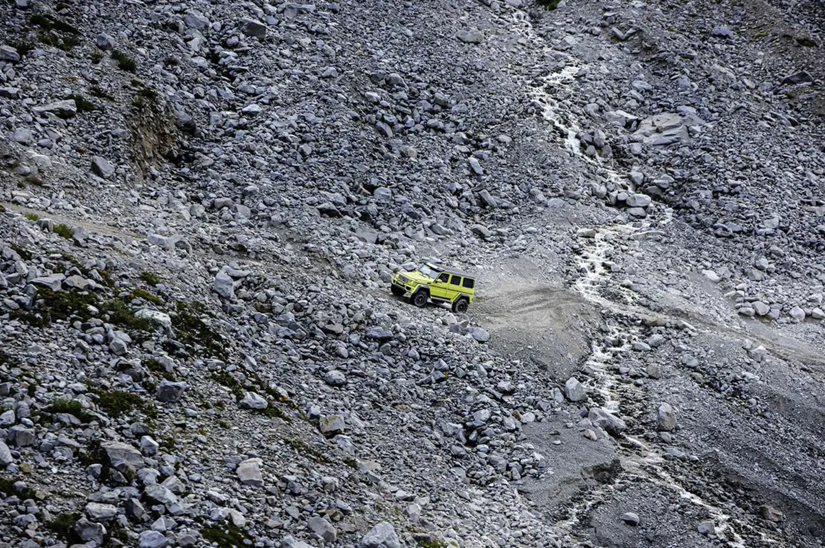 Mercedes G500 4x4²: la faranno davvero, ma costa come una supercar (9)