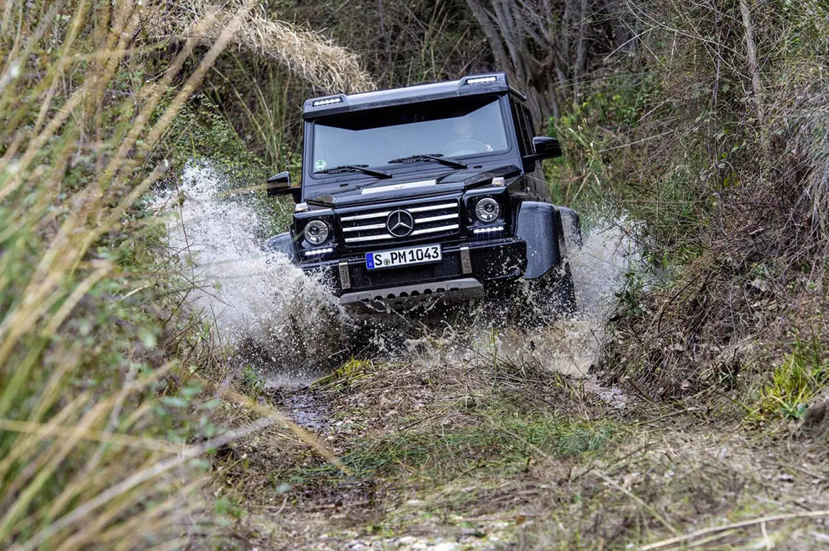 Mercedes G500 4x4²: la faranno davvero, ma costa come una supercar (10)