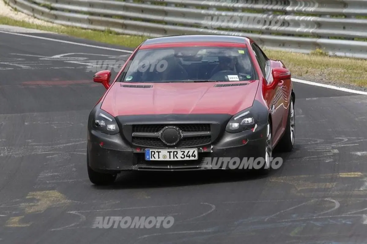 Mercedes SLC, il lancio preceduto dal facelift della SLK