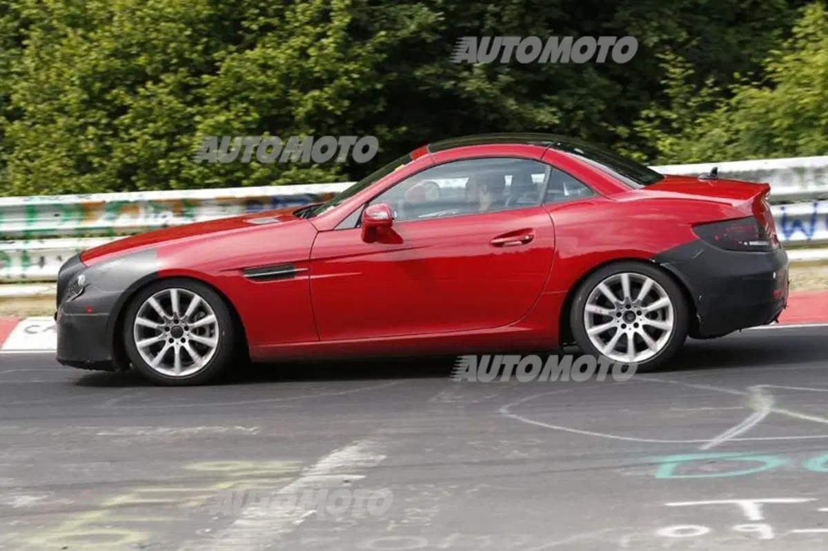 Mercedes SLC, il lancio preceduto dal facelift della SLK (4)