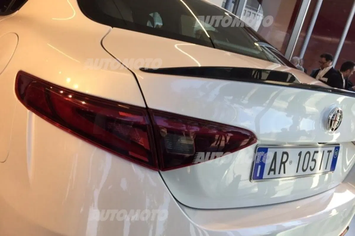 Alfa Romeo Giulia: il Biscione è tornato alla gloria [tutte le foto e i dettagli] (17)